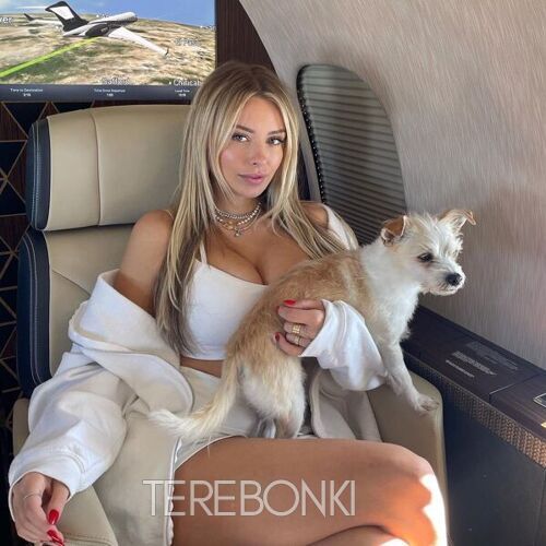 Шлюха Женевьева 22409